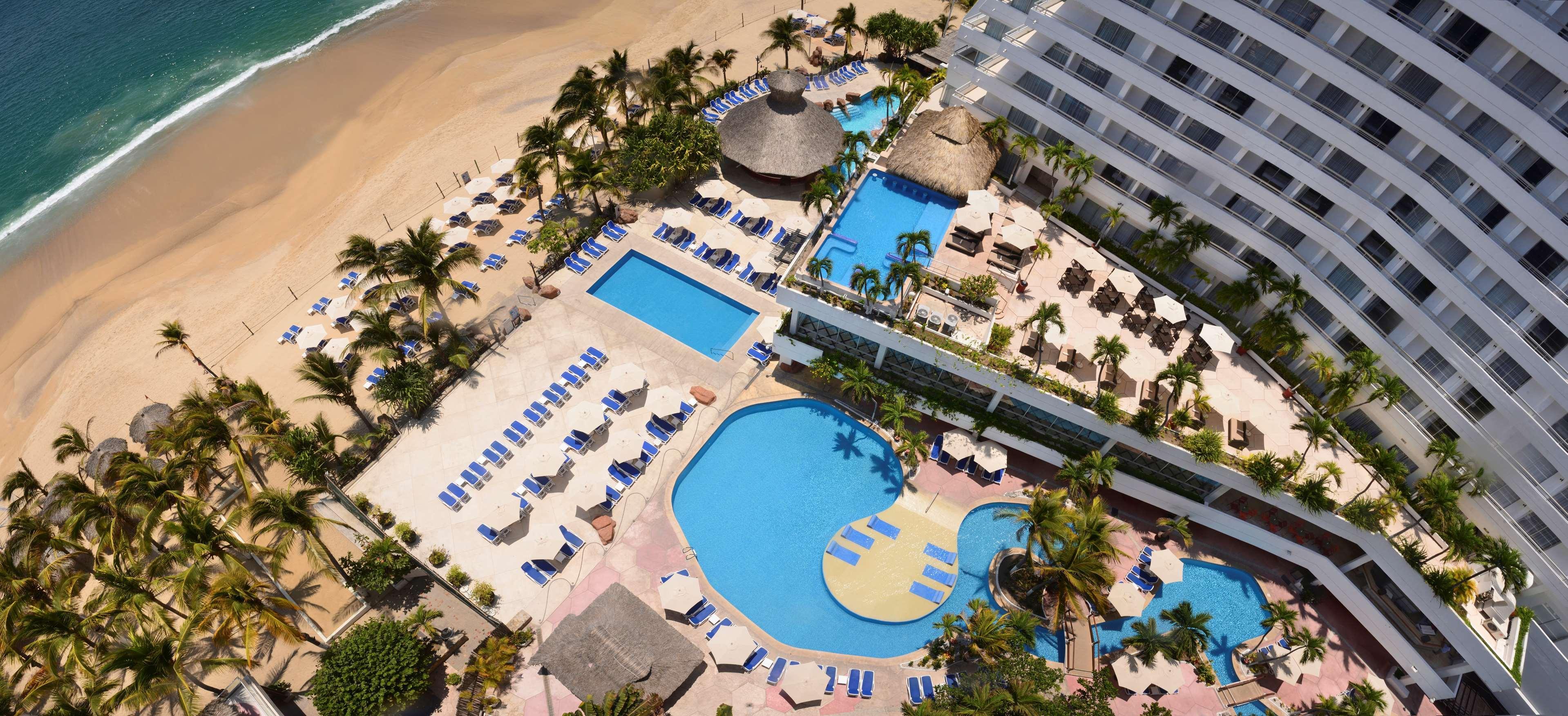 เอชเอส ฮอตซอน สมาร์ต อะกาปุลโก Hotel อากาปุลโก ภายนอก รูปภาพ Aerial view of the pool area
