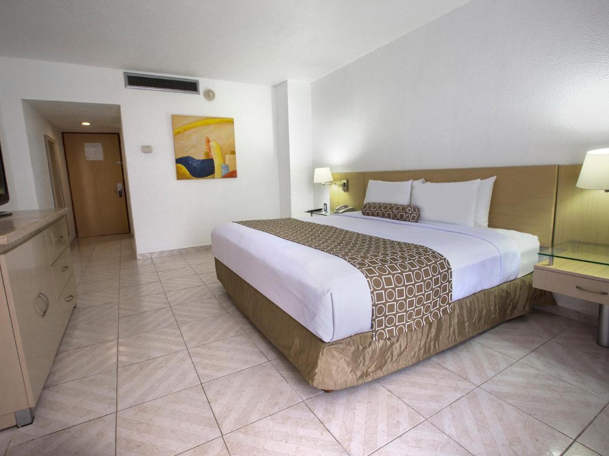 เอชเอส ฮอตซอน สมาร์ต อะกาปุลโก Hotel อากาปุลโก ภายนอก รูปภาพ A room at the hotel